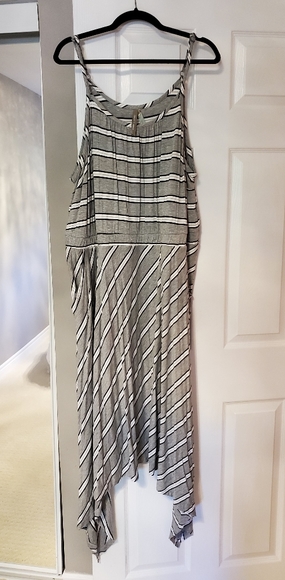 Casual Maxi Dress - Picture 1 of 2